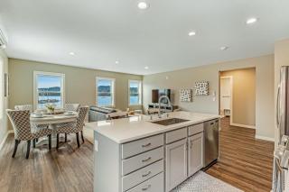Liberty Bay Loft - 2