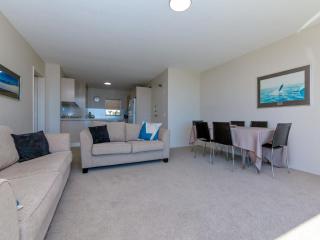 Shoalhaven 4 28 Voyager Cl - waterfront unit with stunning views and Wifi - Nelson Bay - 3