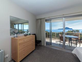 Shoalhaven 4 28 Voyager Cl - waterfront unit with stunning views and Wifi - Nelson Bay - 6