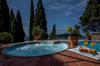 Luxury Beachfront Villa Dubrovnik Palace with private pool and jacuzzi by the beach in Dubrovnik - 7