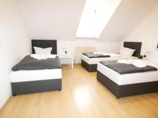 SUNNYHOME Monteurwohnungen und Apartments in Wackersdorf - 5