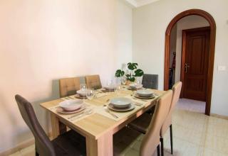 Cozy Family Apartment with 3 bedrooms - 8