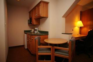 Best Western Flora Inn - 3