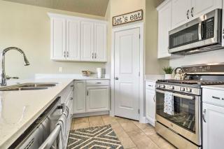 Washington Townhome with Patio and Resort Perks! - Washington - 2