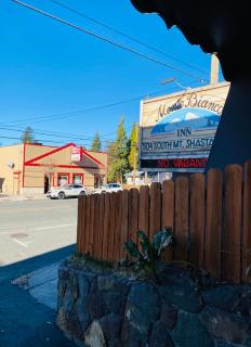 Monte Bianco Inn - Mount Shasta - 6