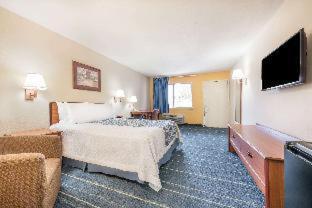 Days Inn by Wyndham Bryan College Station - College Station - 4