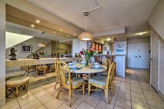 Ocean-View Maui Penthouse with Balcony and Pool Access - Kahana - 6