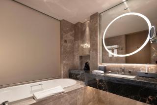 Wyndham Grand Plaza Royale Jimei Xiamen - 1