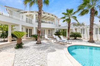 Paradise Luxury Villa with Huge Pool and Jacuzzi - Punta Cana - 0