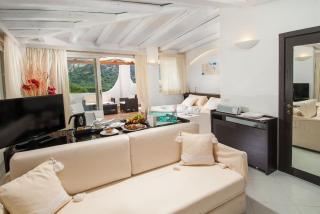 Hotel Punta Est - 1