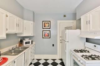 1266 Monroe Drive 1 - 2