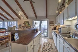 Beautiful Beech Mountain Condo with Private Balcony! - Beech Mountain - 2