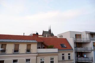 V centru mesta s vyhledem na Petra, a parkovani - Brno - 2