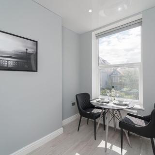 Coastal Gem Apartment by Seaside Llandudno - Llandudno - 2