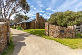 Tuscan style ocean beach escape on the Peninsula only 400m to beach - Saint Andrews Beach - 8