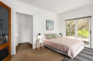Tuscan style ocean beach escape on the Peninsula only 400m to beach - Saint Andrews Beach - 6