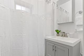 1BR Tranquil & Airy Apartment in Lincoln Square - Campbell rep - Chicago - 2