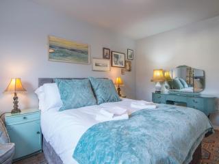 Stylish Elegant 2Bed Apartment in the City - Pass the Keys - 2
