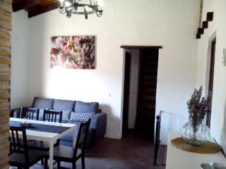 Charming House with Pool in El Borge - 4