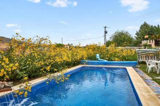 Spacious villa with pool in Porzuna - 90 m² and mountain view - 9