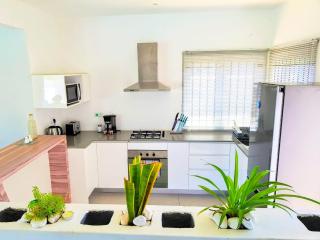 Exceptional Villa Albion + Pool - Albion - 4