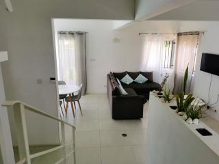 Exceptional Villa Albion + Pool - Albion - 6
