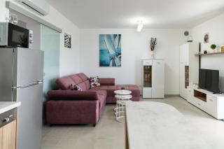 Beachfront villas with hot tubs Sun Garden - Privlaka - 1