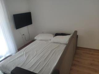 Apartment Tome - 3