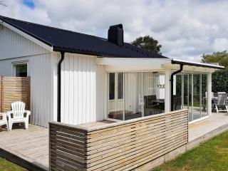 8 person holiday home in TRÄSLÖVSLÄGE - Träslövsläge - 9