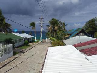 Room in Apartment - Green Sea Villa Helen Inn located at Kilometer 4 Circunvalar - San Andrés - 6
