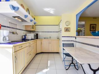 Villa in France near Beach & Private Pool - 1