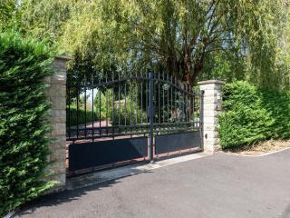 Beautiful villa with private garden in Pineuilh - Pineuilh - 1