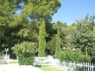 Beautiful Villa with Swimming Pool in Piolenc - Piolenc - 6