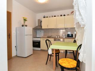 Holiday home in Veli Iz with fenced garden - Veli Iž - 1