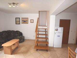 Apartment in holiday home with private pool - 3
