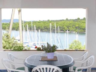Holiday House in a quiet area,covered terrace - Veli Rat - 5