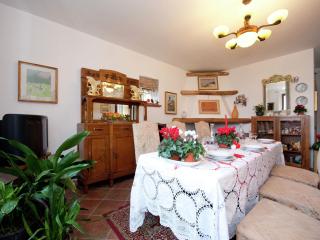 Belvilla by OYO Cozy Holiday Home with Pool - Carbuta - 3
