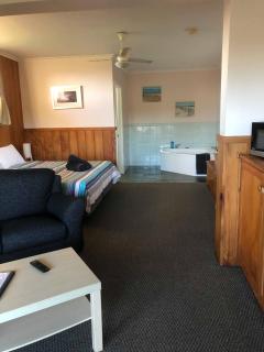 Seaview Norfolk Island - Burnt Pine - 5