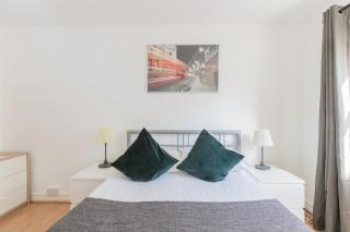 Stylish Stays by Russel Square - 2