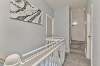 Hidden Gem-Open To Book-Super Location - 2