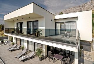 Luxury Villa Happiness with private pool, jacuzzi, sauna and gym by the beach in Omis - Stanići - 1