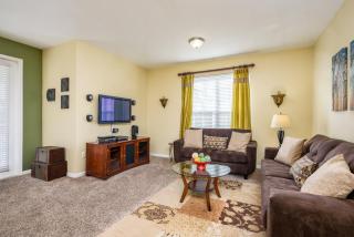 Premium Lake View Condo, Vista Cay - 1005 - 9