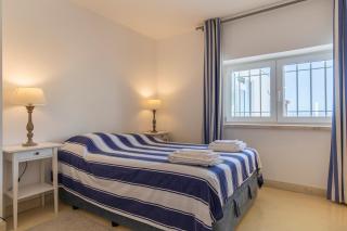 Luxury Beachfront Villa - 4