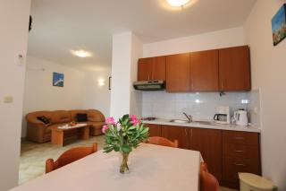Two-Bedroom Apartment in Silo II - Šilo - 0
