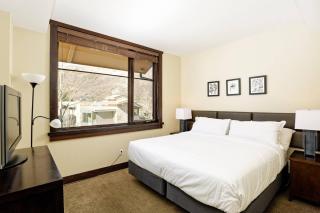 Hayden Lodge 2201 - 6