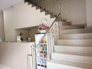 Clean & Comfort Homestay - Ambon - 5