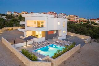 Sanda luxury apartment with pool - Novalja - 0