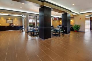 Best Western Plus Seawall Inn & Suites by the Beach - 9