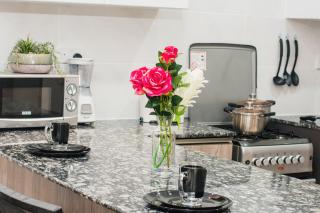 SILVERSTONE APARTMENTS -Modern Living 1 BR NEAR YAYA - GYM&POOL - Nairobi - 1
