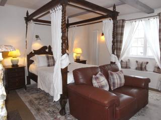 The George at Nunney - 3